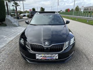 Skoda Octavia Combi 2,0 TDI Style Limited DSG/VIRTUAL-C./RFK/SHZ/PANO/AMBIENTE/ZAHNRIEMEN NEU/1.BESITZ