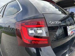 Skoda Octavia Combi 2,0 TDI Style Limited DSG/VIRTUAL-C./RFK/SHZ/PANO/AMBIENTE/ZAHNRIEMEN NEU/1.BESITZ
