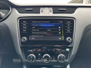 Skoda Octavia Combi 2,0 TDI Style Limited DSG/VIRTUAL-C./RFK/SHZ/PANO/AMBIENTE/ZAHNRIEMEN NEU/1.BESITZ