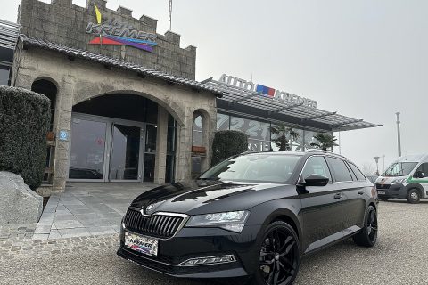 Skoda Superb Kombi 2,0 TDI Style DSG/1.BESITZ/ACC/SHA/SHZ/LED/MEMORY/AHK