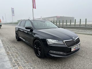 Skoda Superb Kombi 2,0 TDI Style DSG/1.BESITZ/ACC/SHA/SHZ/LED/MEMORY/AHK