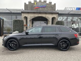 Skoda Superb Kombi 2,0 TDI Style DSG/1.BESITZ/ACC/SHA/SHZ/LED/MEMORY/AHK