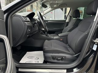 Skoda Superb Kombi 2,0 TDI Style DSG/1.BESITZ/ACC/SHA/SHZ/LED/MEMORY/AHK