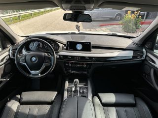 BMW X5 xDrive30d Aut. M-Paket/H&K/AHK/LEDER/RFK/AMBIENTE/SOFT-CLOSE