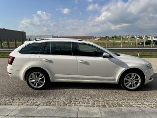 Skoda Octavia Combi 2,0 TDI Style Limited/VIRTUAL-C./SHZ/ACC/AHK/LED/1.BESITZ/ZAHNRIEMEN NEU