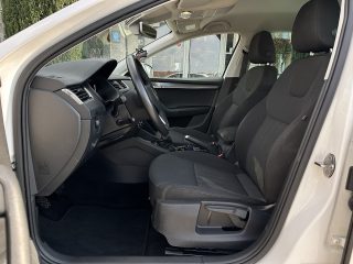 Skoda Octavia Combi 2,0 TDI Style Limited/VIRTUAL-C./SHZ/ACC/AHK/LED/1.BESITZ/ZAHNRIEMEN NEU
