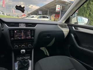 Skoda Octavia Combi 2,0 TDI Style Limited/VIRTUAL-C./SHZ/ACC/AHK/LED/1.BESITZ/ZAHNRIEMEN NEU