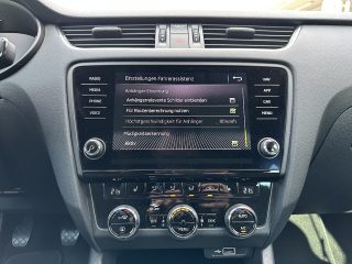 Skoda Octavia Combi 2,0 TDI Style Limited/VIRTUAL-C./SHZ/ACC/AHK/LED/1.BESITZ/ZAHNRIEMEN NEU