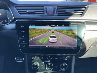 Skoda Superb Kombi 2,0 TDI Sportline DSG/RFK/SHA/ACC/TWA/SHZ/MATRIX-LED/VIRTUAL-C./1.BESITZ