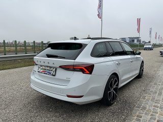 Skoda Octavia Combi 2,0 TDI 4x4 Style DSG/SPORTSITZE/RFK/PANO/MATRIX-LED/ACC/AHK/SHA/SHZ/VIRTUAL-C.