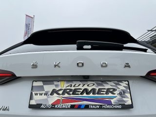 Skoda Octavia Combi 2,0 TDI 4x4 Style DSG/SPORTSITZE/RFK/PANO/MATRIX-LED/ACC/AHK/SHA/SHZ/VIRTUAL-C.