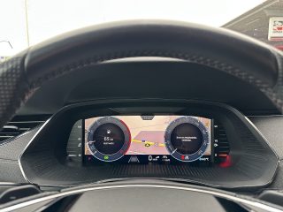 Skoda Octavia Combi 2,0 TDI 4x4 Style DSG/SPORTSITZE/RFK/PANO/MATRIX-LED/ACC/AHK/SHA/SHZ/VIRTUAL-C.