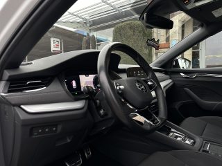 Skoda Octavia Combi 2,0 TDI 4x4 Style DSG/SPORTSITZE/RFK/PANO/MATRIX-LED/ACC/AHK/SHA/SHZ/VIRTUAL-C.