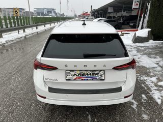 Skoda Octavia Combi 2,0 TDI Style DSG/RFK/SHZ/SHA/ACC/MATRIX-LED/AHK/VIRTUAL-C.