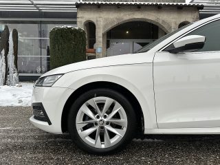 Skoda Octavia Combi 2,0 TDI Style DSG/RFK/SHZ/SHA/ACC/MATRIX-LED/AHK/VIRTUAL-C.