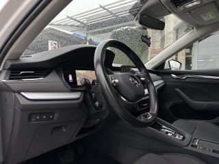 Skoda Octavia Combi 2,0 TDI Style DSG/RFK/SHZ/SHA/ACC/MATRIX-LED/AHK/VIRTUAL-C.