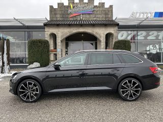 Skoda Superb Kombi 2,0 TDI Style DSG/AHK/MATRIX-LED/ACC/VIRTUAL-C./SHA/SWA/RFK/SHZ/1.BESITZ