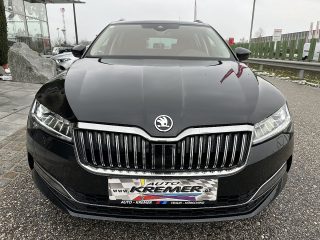 Skoda Superb Kombi 2,0 TDI Style DSG/AHK/MATRIX-LED/ACC/VIRTUAL-C./SHA/SWA/RFK/SHZ/1.BESITZ
