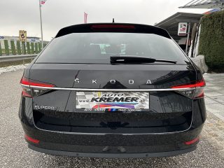 Skoda Superb Kombi 2,0 TDI Style DSG/AHK/MATRIX-LED/ACC/VIRTUAL-C./SHA/SWA/RFK/SHZ/1.BESITZ