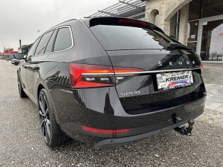 Skoda Superb Kombi 2,0 TDI Style DSG/AHK/MATRIX-LED/ACC/VIRTUAL-C./SHA/SWA/RFK/SHZ/1.BESITZ