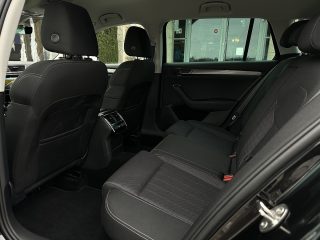 Skoda Superb Kombi 2,0 TDI Style DSG/AHK/MATRIX-LED/ACC/VIRTUAL-C./SHA/SWA/RFK/SHZ/1.BESITZ