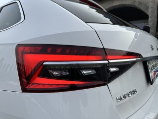 Skoda Superb Kombi 2,0 TDI Style DSG/VIRTUAL-C./ACC/RFK/SHA/SWA/TWA/AHK/PANO/MATRIX-LED/1.BESITZ