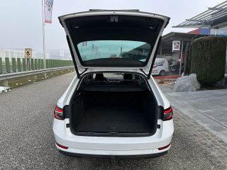 Skoda Superb Kombi 2,0 TDI Style DSG/VIRTUAL-C./ACC/RFK/SHA/SWA/TWA/AHK/PANO/MATRIX-LED/1.BESITZ