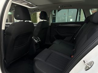Skoda Superb Kombi 2,0 TDI Style DSG/VIRTUAL-C./ACC/RFK/SHA/SWA/TWA/AHK/PANO/MATRIX-LED/1.BESITZ