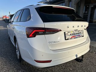 Skoda Octavia Combi 2,0 TDI Ambition DSG/SHA/AHK/RFK/AMBIENTE/SPORTSITZE/SHZ