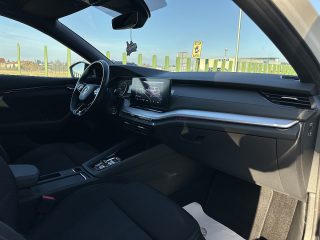 Skoda Octavia Combi 2,0 TDI Ambition DSG/SHA/AHK/RFK/AMBIENTE/SPORTSITZE/SHZ