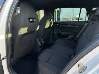 Skoda Octavia Combi 2,0 TDI Ambition DSG/SHA/AHK/RFK/AMBIENTE/SPORTSITZE/SHZ