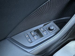 Skoda Octavia Combi 2,0 TDI Ambition DSG/SHA/AHK/RFK/AMBIENTE/SPORTSITZE/SHZ