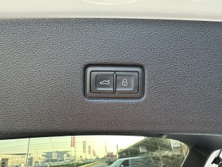 Audi Q8 50 TDI Quattro Tiptronic/*3xS-LINE*/AHK/RFK/SHZ/ACC/SHA/V.COCKPIT/22-ZOLL