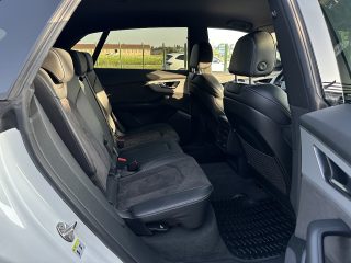 Audi Q8 50 TDI Quattro Tiptronic/*3xS-LINE*/AHK/RFK/SHZ/ACC/SHA/V.COCKPIT/22-ZOLL