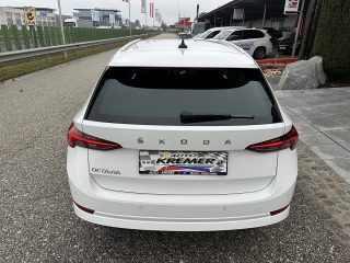 Skoda Octavia Combi 2,0 TDI Premium DSG/AHK/VIRTUAL-C./SHA/RFK/CANTON/MATRIX-LED/ACC