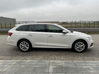 Skoda Octavia Combi 2,0 TDI Premium DSG/AHK/VIRTUAL-C./SHA/RFK/CANTON/MATRIX-LED/ACC