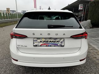 Skoda Octavia Combi 2,0 TDI Premium DSG/AHK/VIRTUAL-C./SHA/RFK/CANTON/MATRIX-LED/ACC