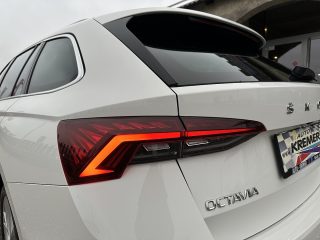 Skoda Octavia Combi 2,0 TDI Premium DSG/AHK/VIRTUAL-C./SHA/RFK/CANTON/MATRIX-LED/ACC