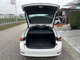 Skoda Octavia Combi 2,0 TDI Premium DSG/AHK/VIRTUAL-C./SHA/RFK/CANTON/MATRIX-LED/ACC