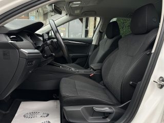 Skoda Octavia Combi 2,0 TDI Premium DSG/AHK/VIRTUAL-C./SHA/RFK/CANTON/MATRIX-LED/ACC