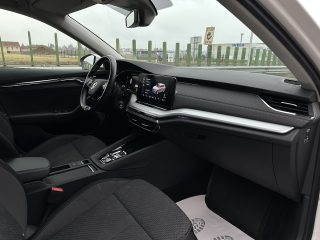 Skoda Octavia Combi 2,0 TDI Premium DSG/AHK/VIRTUAL-C./SHA/RFK/CANTON/MATRIX-LED/ACC