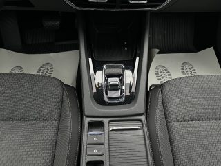 Skoda Octavia Combi 2,0 TDI Premium DSG/AHK/VIRTUAL-C./SHA/RFK/CANTON/MATRIX-LED/ACC