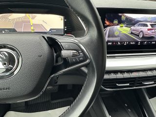 Skoda Octavia Combi 2,0 TDI Premium DSG/AHK/VIRTUAL-C./SHA/RFK/CANTON/MATRIX-LED/ACC