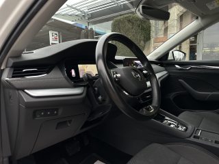 Skoda Octavia Combi 2,0 TDI Premium DSG/AHK/VIRTUAL-C./SHA/RFK/CANTON/MATRIX-LED/ACC