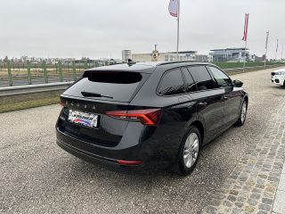 Skoda Octavia Combi 2,0 TDI Ambition/ACC/SHA/RFK/AMBIENTE/SHZ/LED/VIRTUAL-C./NAVI