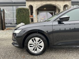 Skoda Octavia Combi 2,0 TDI Ambition/ACC/SHA/RFK/AMBIENTE/SHZ/LED/VIRTUAL-C./NAVI