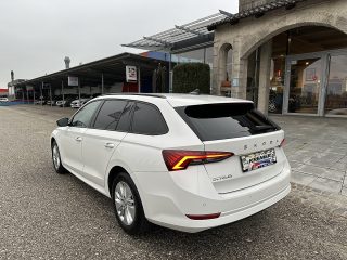 Skoda Octavia Combi 2,0 TDI Ambition/*150PS*/STHZ/RFK/ACC/SHZ/SHA/NAVI/AMBIENTE/VIRTUAL-C./1.BESITZ