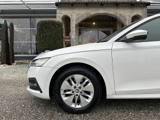 Skoda Octavia Combi 2,0 TDI Ambition/*150PS*/STHZ/RFK/ACC/SHZ/SHA/NAVI/AMBIENTE/VIRTUAL-C./1.BESITZ