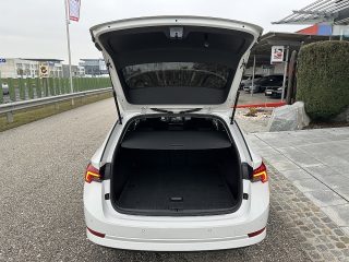 Skoda Octavia Combi 2,0 TDI Ambition/*150PS*/STHZ/RFK/ACC/SHZ/SHA/NAVI/AMBIENTE/VIRTUAL-C./1.BESITZ