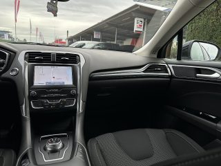 Ford Mondeo Traveller Titanium 2,0 EcoBlue SCR Aut./1.BESITZ/LED/SHZ/NAVI/AMBIENTE/SHA/TEMPOMAT
